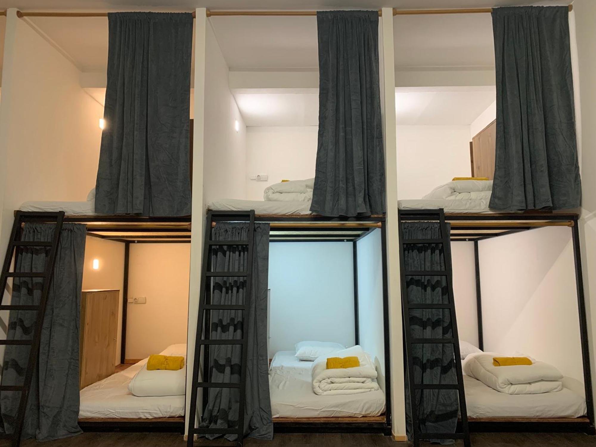 Spanglish Hostel Benidorm Ngoại thất bức ảnh