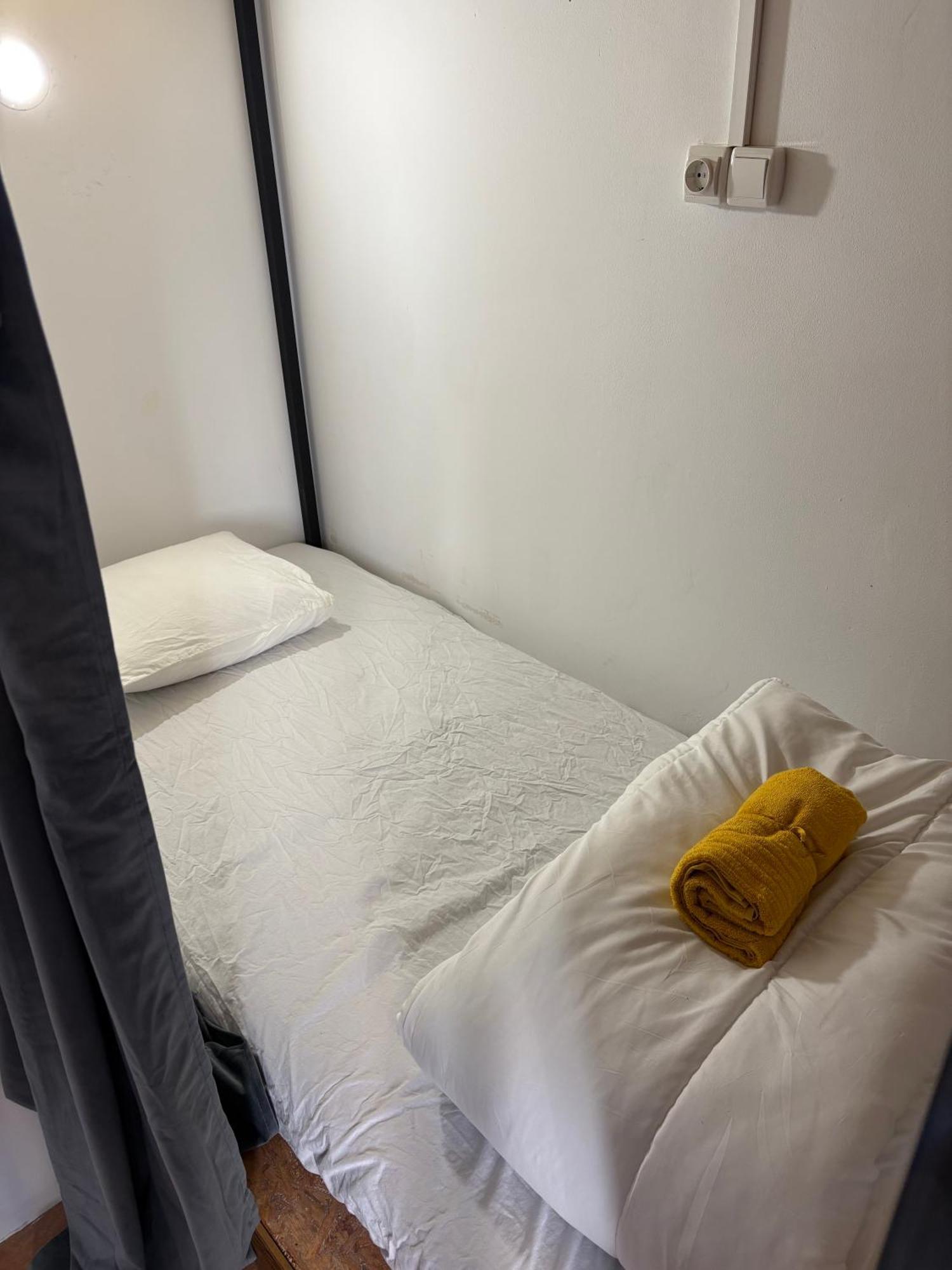Spanglish Hostel Benidorm Ngoại thất bức ảnh
