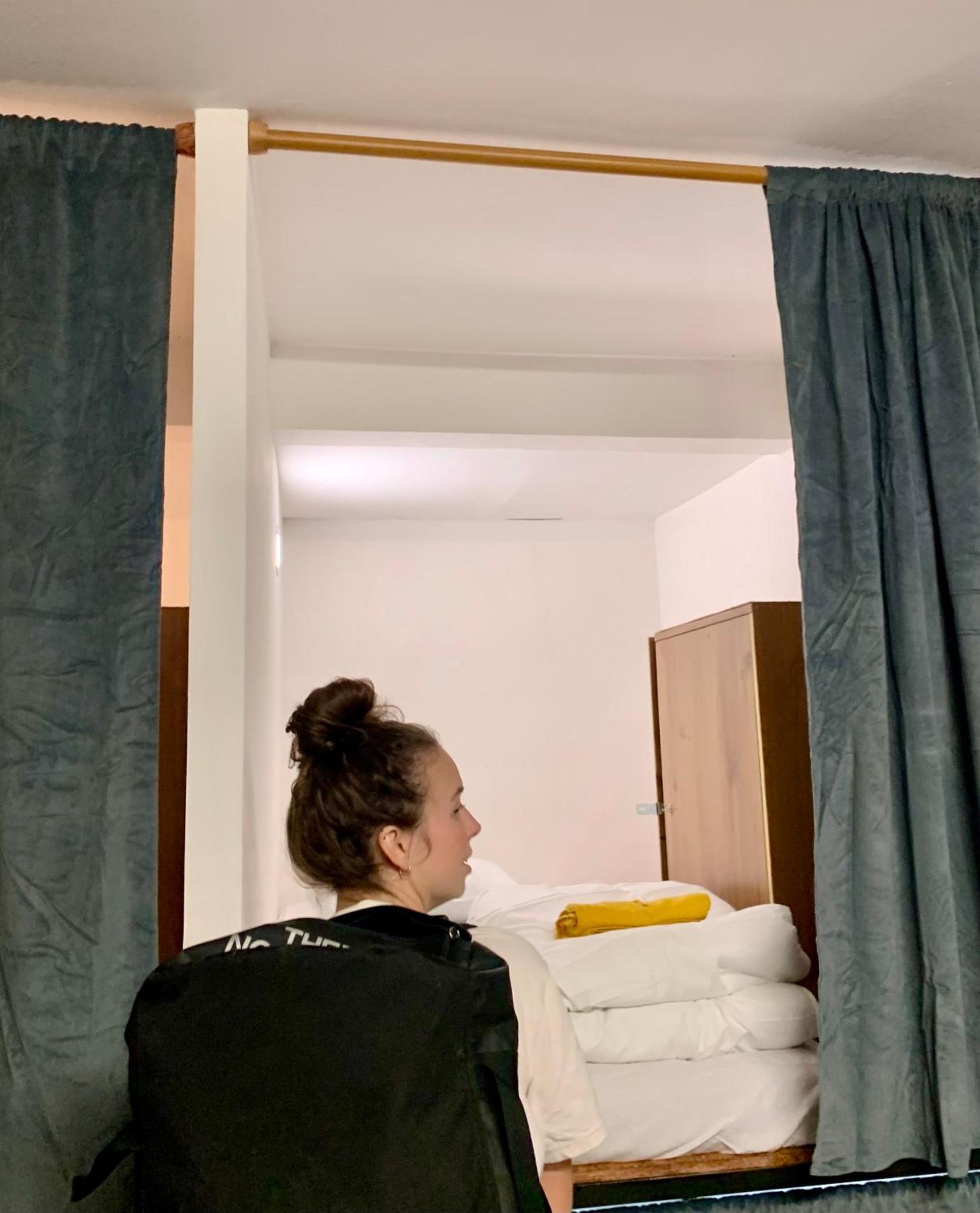 Spanglish Hostel Benidorm Ngoại thất bức ảnh